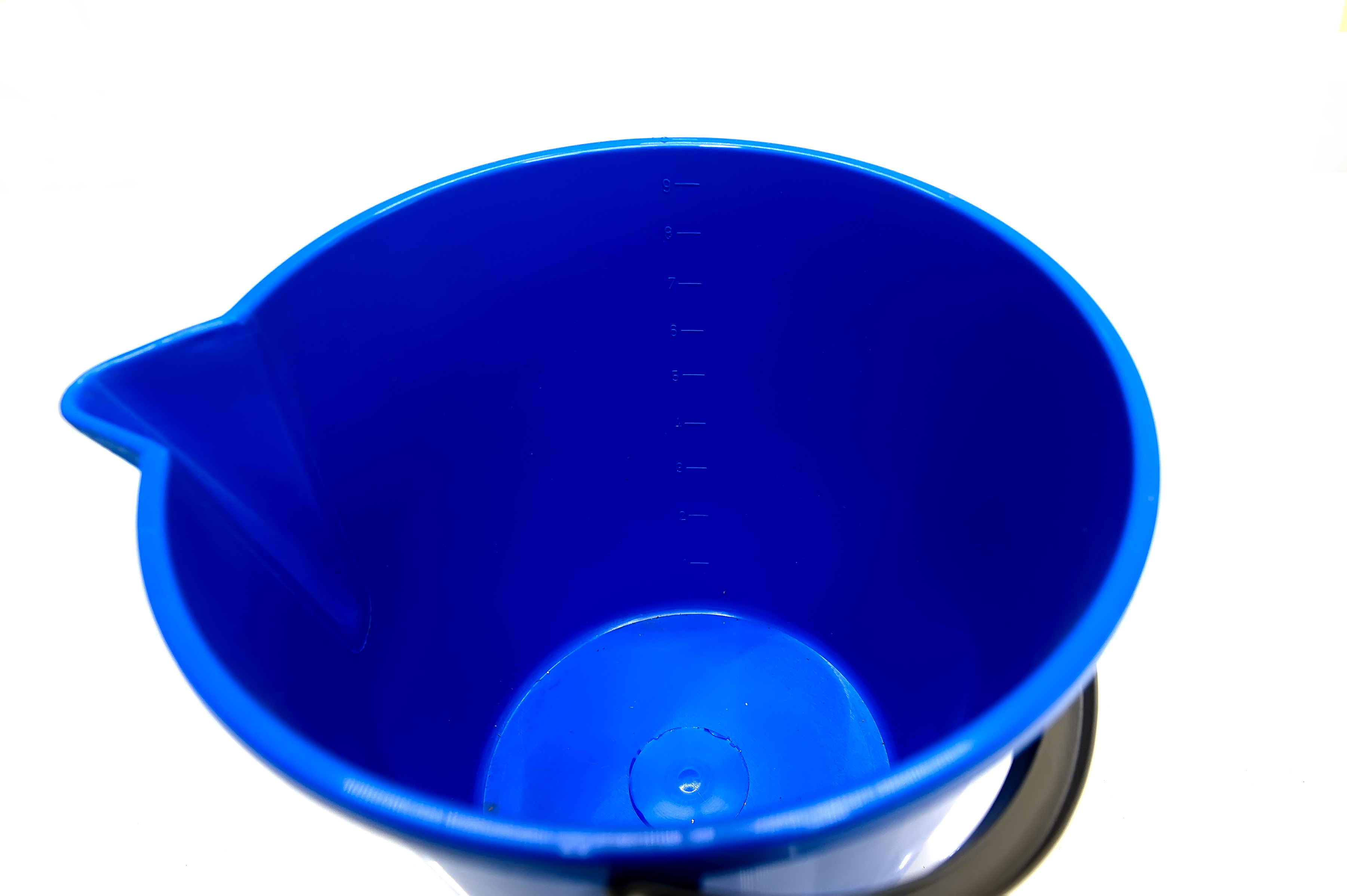 Ведро пищевое Эконом с носиком и мерной шкалой, 8 л, синее