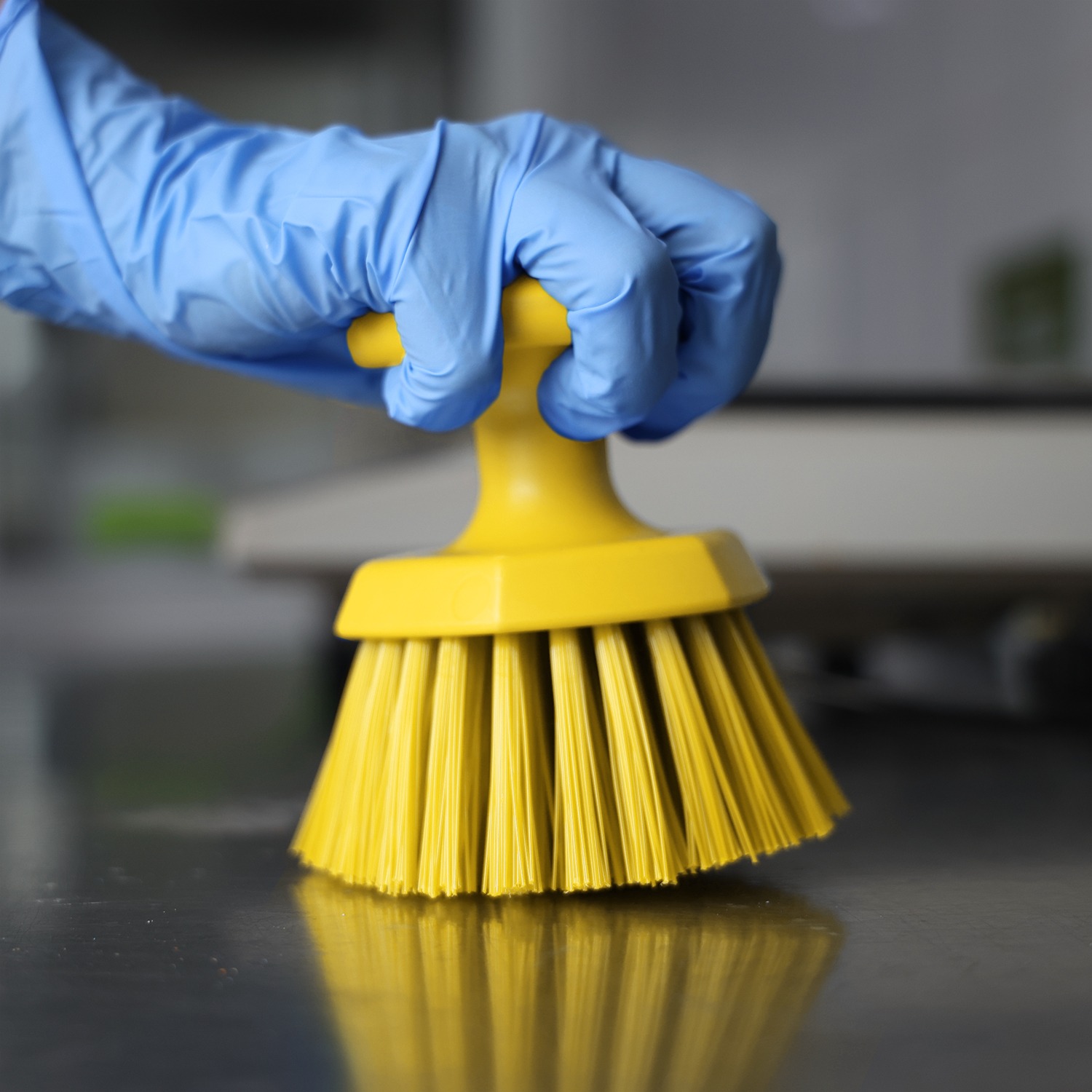 Щетка HACCPER ручная круглая, средней жесткости, желтая